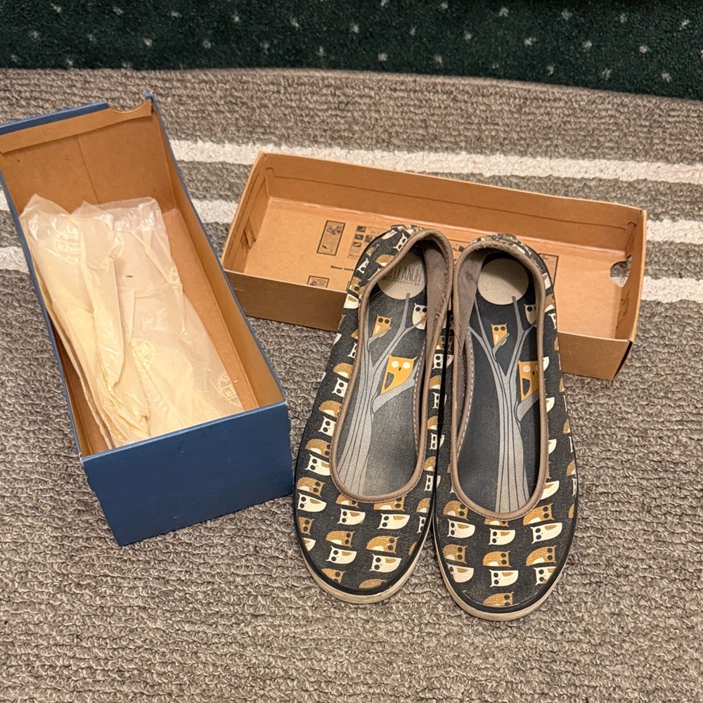 Keds Women's Black and Tan Owl Print Ballet Flats